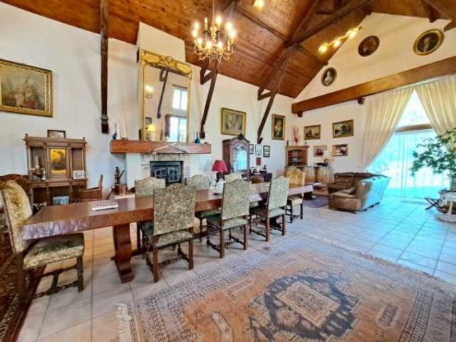 4 bedroom Country House in Condom
