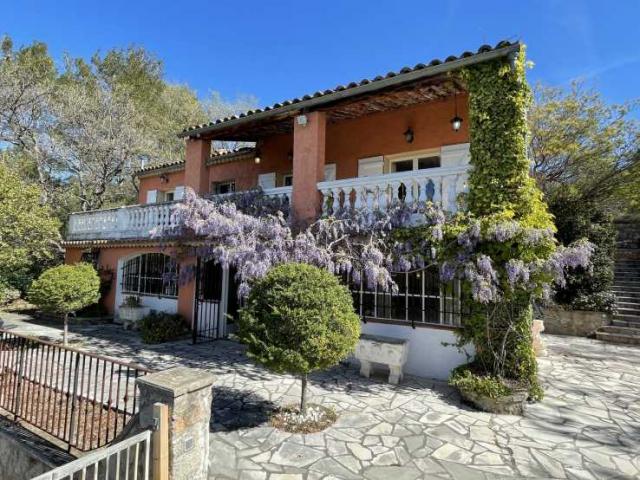 4 bedroom House in Seillans