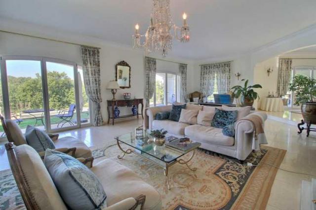 5 bedroom House in Callian