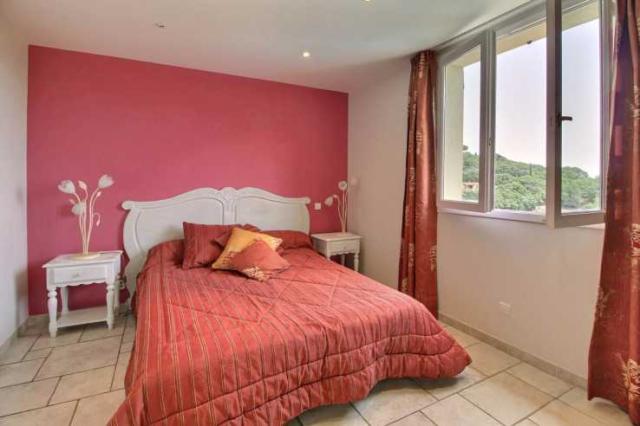 5 bedroom House in Montauroux