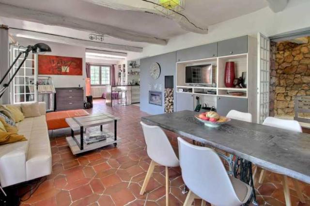 5 bedroom Country House in Saint-Paul-en-Forêt