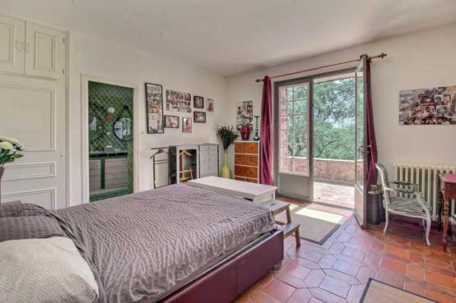 5 bedroom Country House in Saint-Paul-en-Forêt