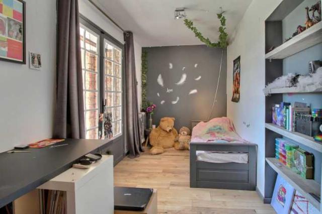 5 bedroom Country House in Saint-Paul-en-Forêt