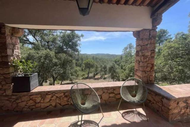 5 bedroom Country House in Saint-Paul-en-Forêt