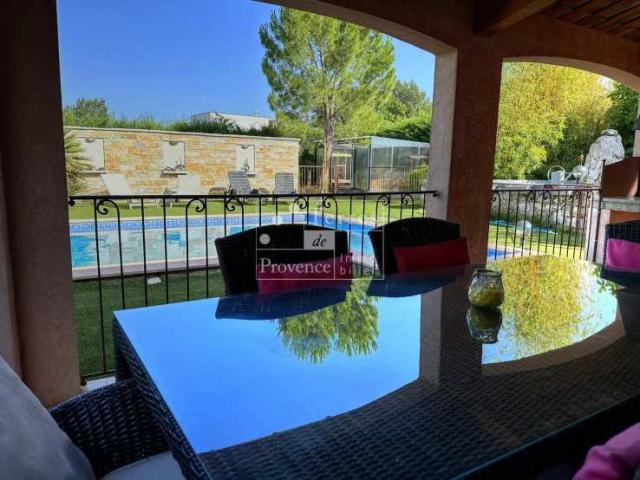 4 bedroom House in Villecroze