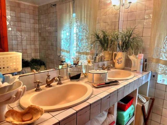 4 bedroom House in Lorgues