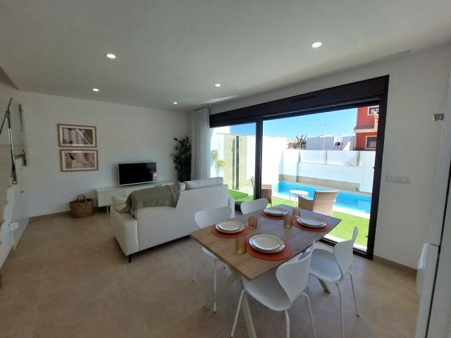 3 bedroom Detached Villa in San Pedro Del Pinatar