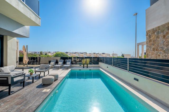 4 bedroom Detached Villa in Cabo Roig