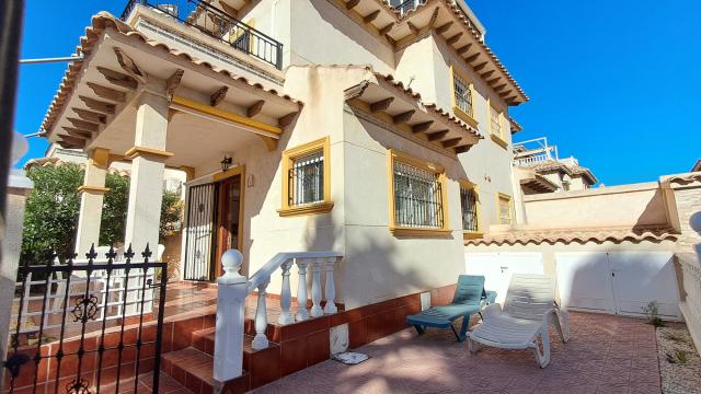 2 bedroom Quad House in Playa Flamenca