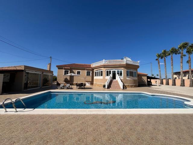 5 bedroom Detached Villa in Catral