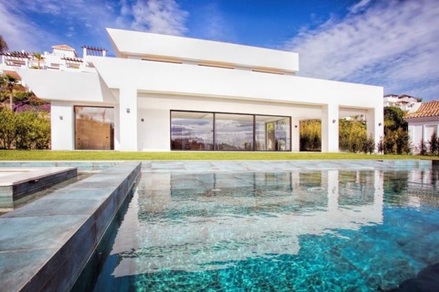 5 bedroom Villa in Mijas Costa