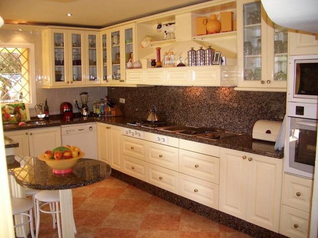 4 bedroom Villa in Estepona