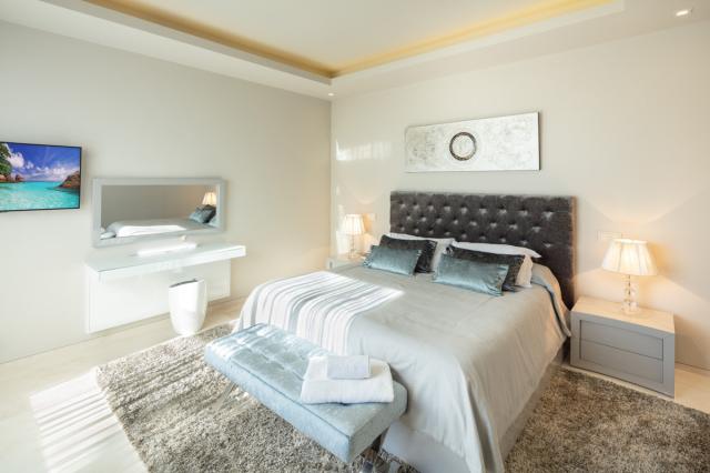 5 bedroom Villa in Marbella