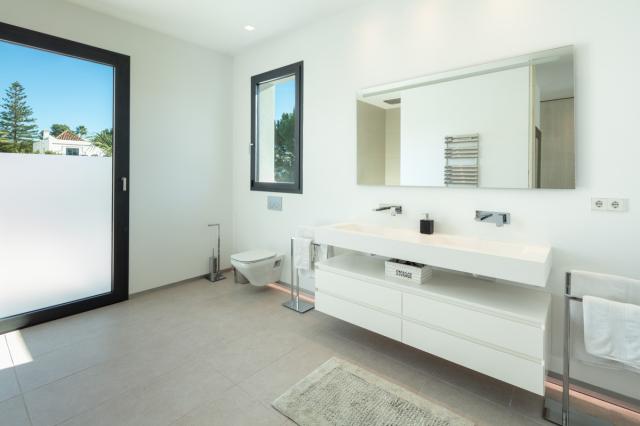 5 bedroom Villa in Marbella