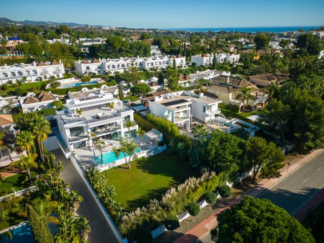 5 bedroom Villa in Marbella