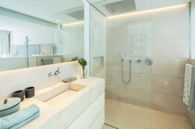 4 bedroom Apartment in Marbella
