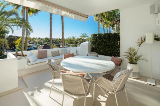 4 bedroom Apartment in Marbella
