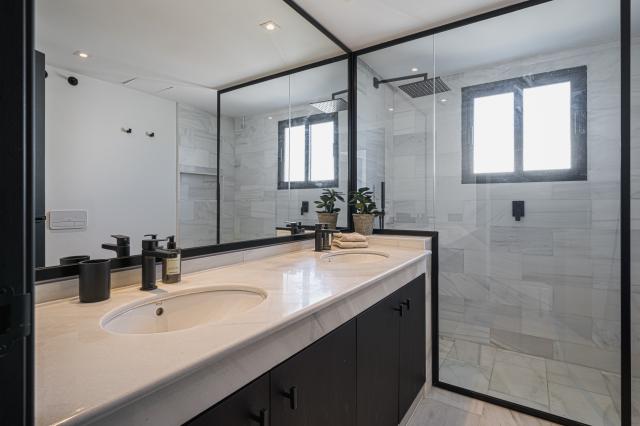 5 bedroom Villa in Marbella