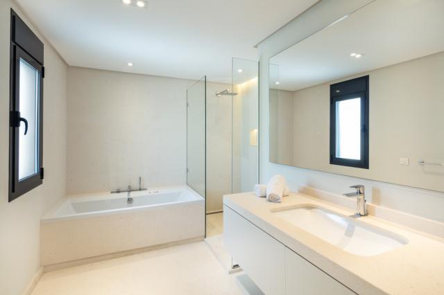 5 bedroom Villa in Marbella