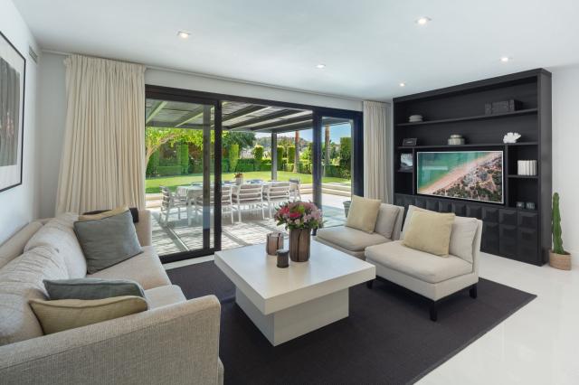 5 bedroom Villa in Marbella