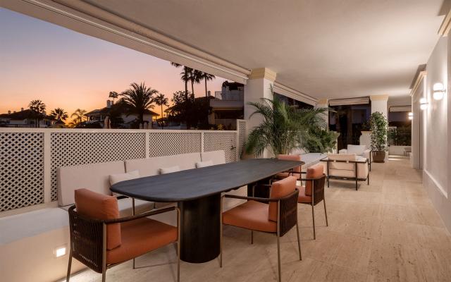 4 bedroom Apartment in Marbella