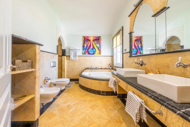 5 bedroom Villa in Benahavis