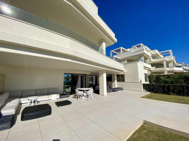3 bedroom Ground Floor Apartment in Estepona