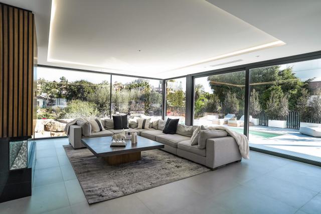 5 bedroom Villa in Estepona