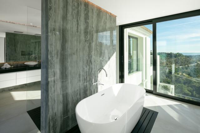 5 bedroom Villa in Benahavis