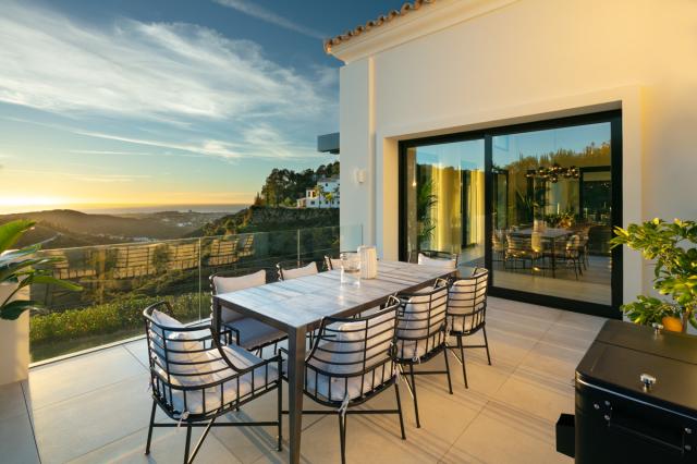 5 bedroom Villa in Benahavis