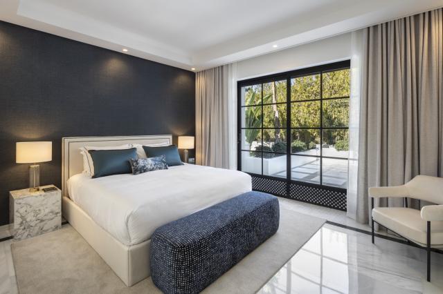 12 bedroom Villa in Marbella