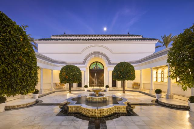 12 bedroom Villa in Marbella