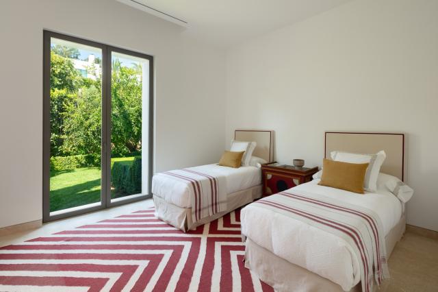 6 bedroom Villa in Estepona