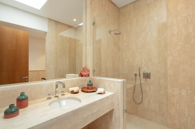 6 bedroom Villa in Estepona