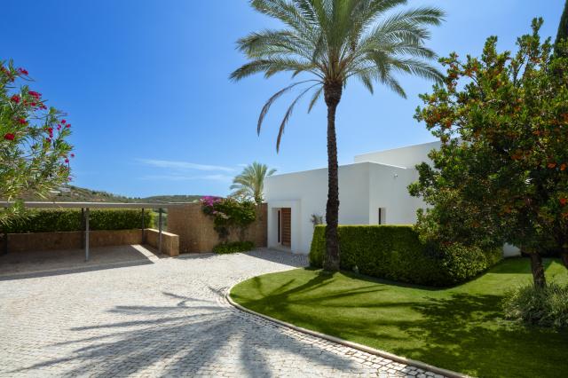 6 bedroom Villa in Estepona