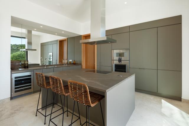 6 bedroom Villa in Estepona