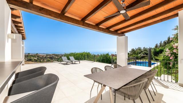 5 bedroom Villa in Estepona
