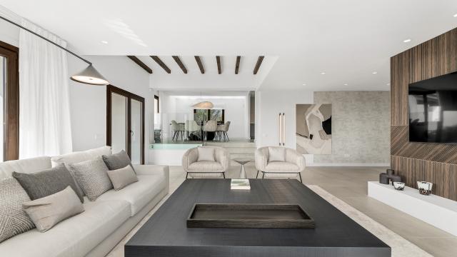 5 bedroom Villa in Estepona