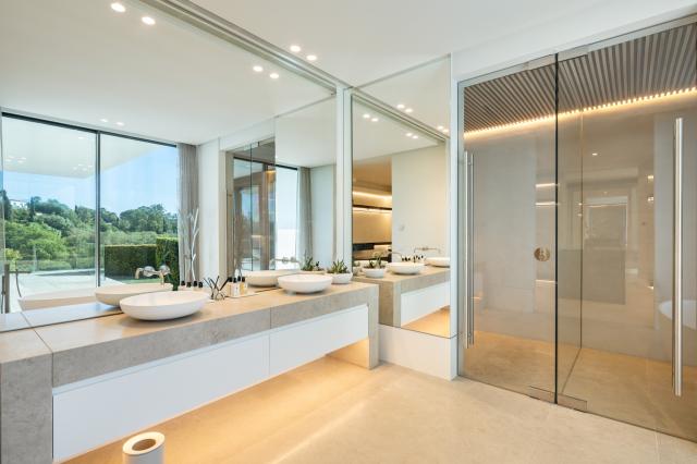 6 bedroom Villa in Marbella