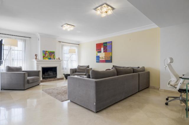 5 bedroom Villa in Benahavis