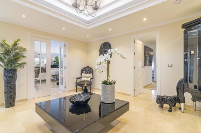 5 bedroom Villa in Benahavis