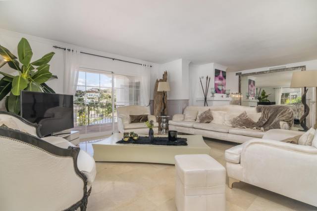 5 bedroom Villa in Benahavis