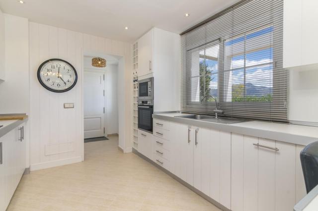 5 bedroom Villa in Benahavis