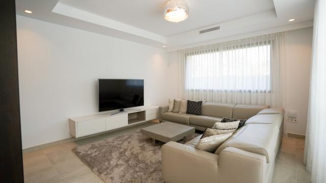 5 bedroom Villa in Estepona