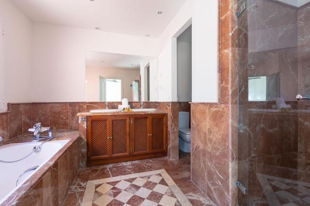 5 bedroom Town House in Marbella