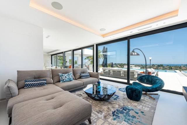 6 bedroom Villa in Benahavis