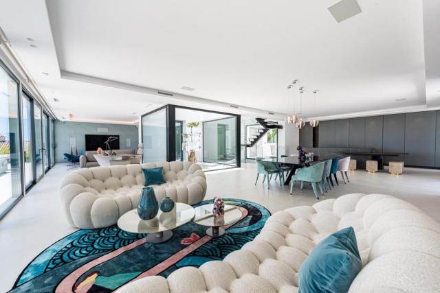 6 bedroom Villa in Benahavis