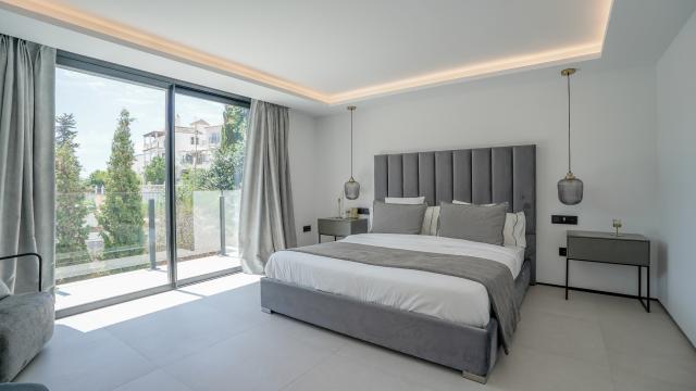 5 bedroom Villa in Marbella