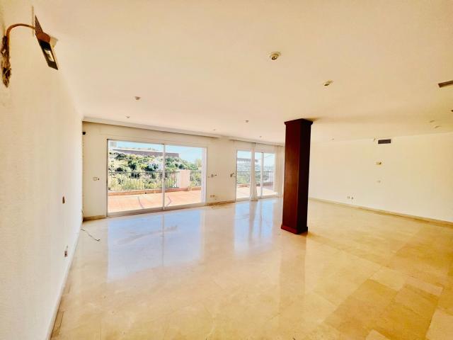 3 bedroom Apartment in Benahavis