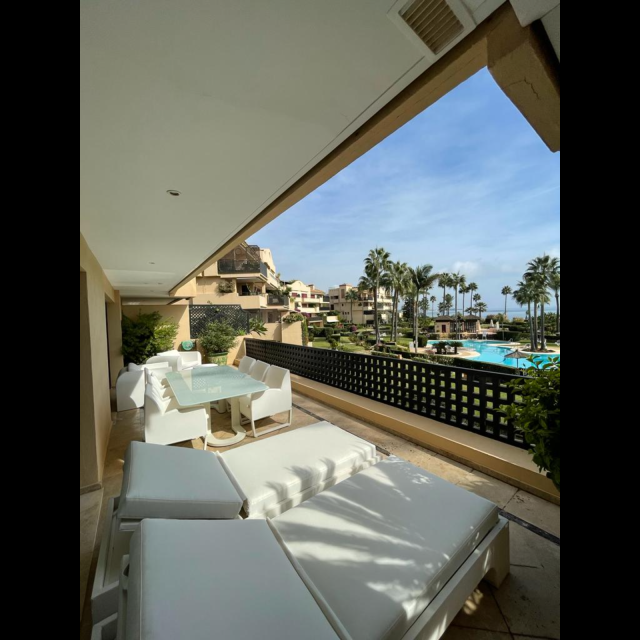 3 bedroom Apartment in Estepona